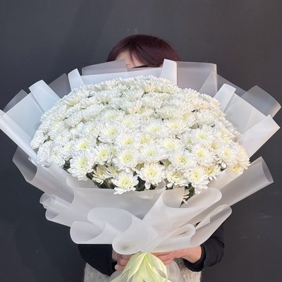 Букет из пушистых хризнтем