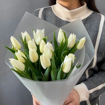 Букет из белых тюльпанов 15шт.