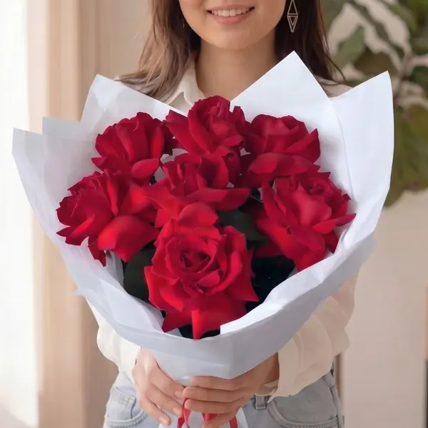 Букет из 7 красных французских роз